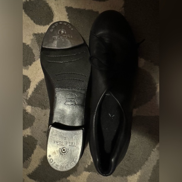 Capezio Tap Shoes - Picture 1 of 2